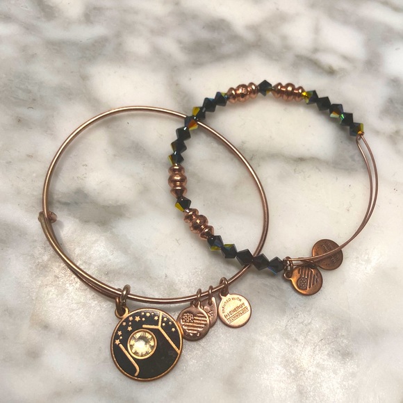 Set of 2 Alex and Ani bracelets (holiday edition) - Picture 1 of 1